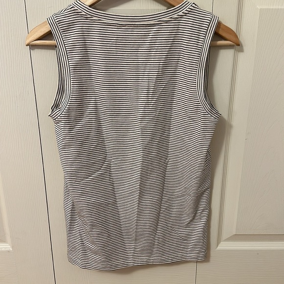 Theory striped top size Petite - Picture 3 of 4